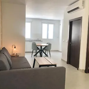 https://apartamento-en-plaza-plateros.hotelsincadiz.net