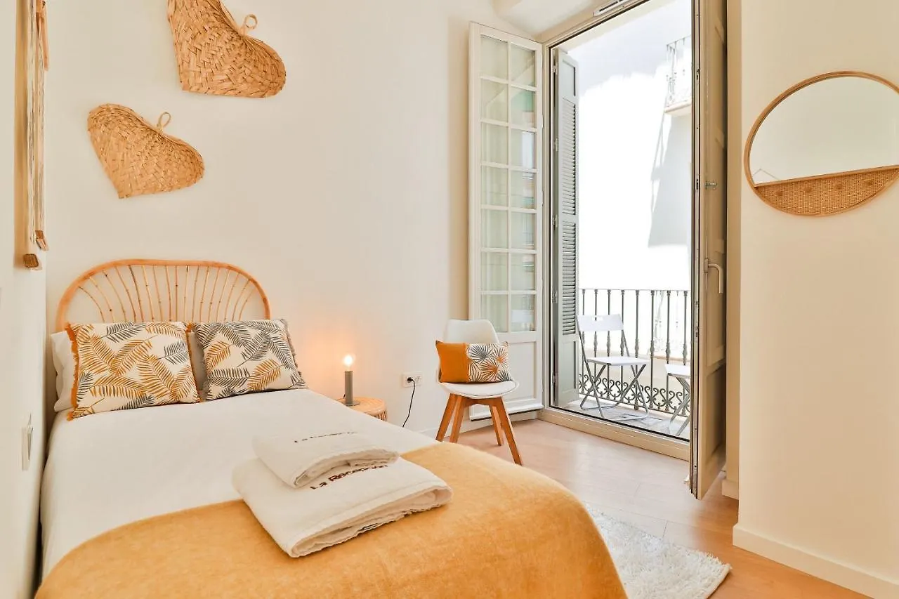 C74 - Marvelous 3 Bedroom Apartment In Historical Málaga 0*,